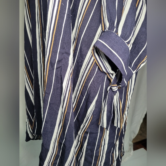 NWT - Soprano Womens Black White Striped Cold Shoulder Blouse, Sz XL - Picture 4 of 13